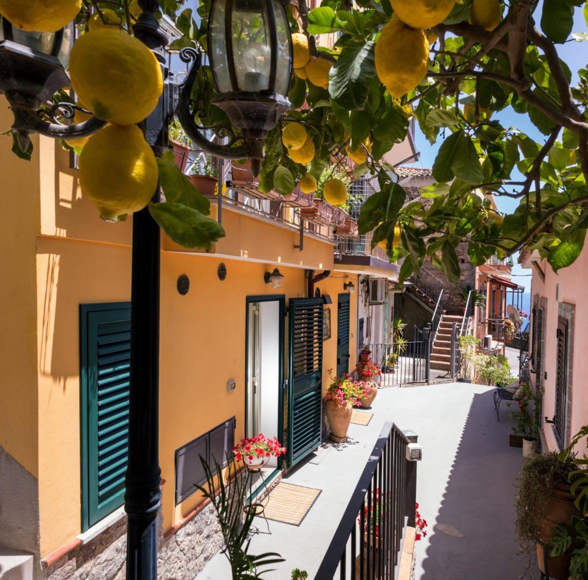 B&B Giulia Таормина Экстерьер фото